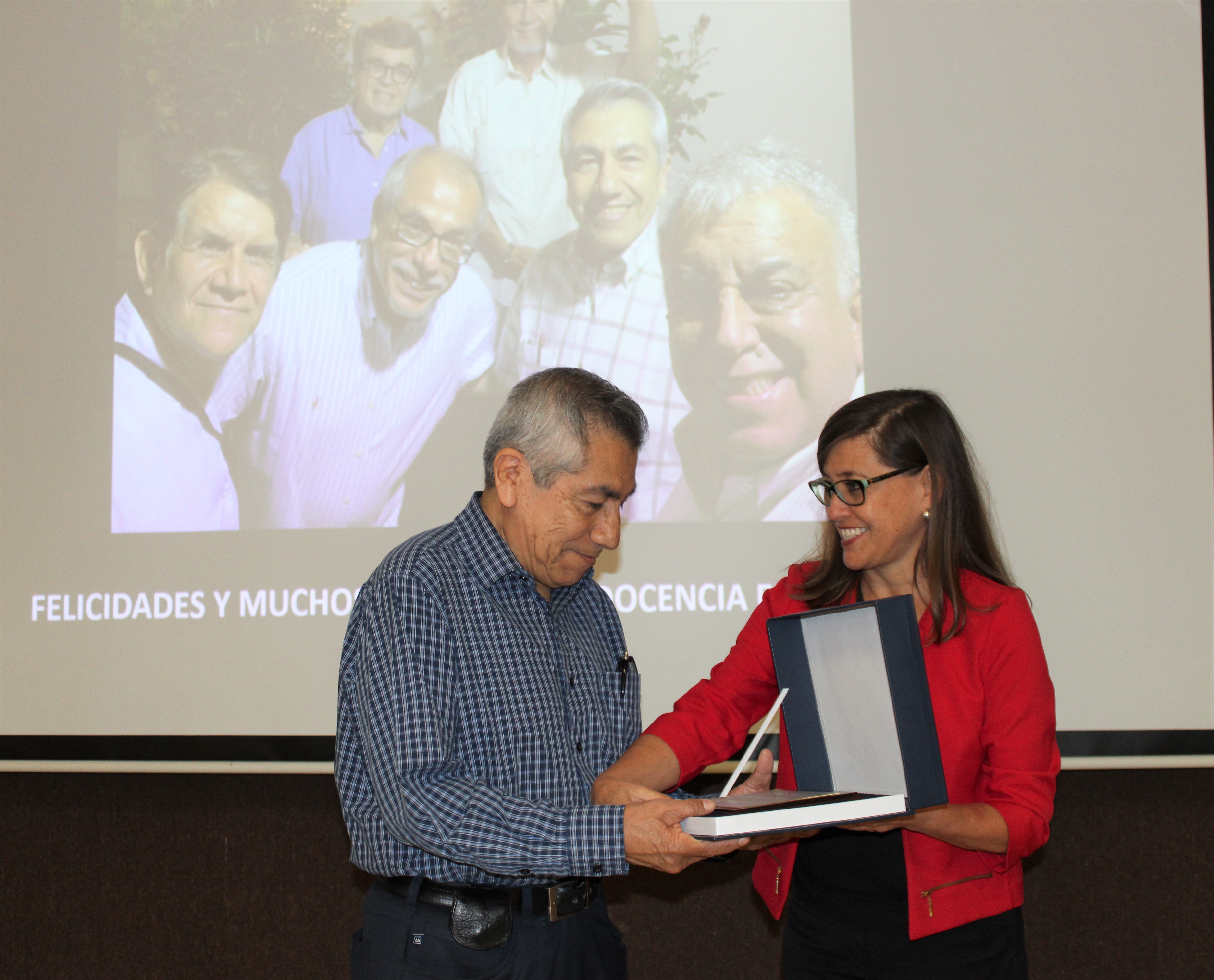 Reconocimiento al Dr. Pedro Legua y plenaria de medio año del IMTAvH