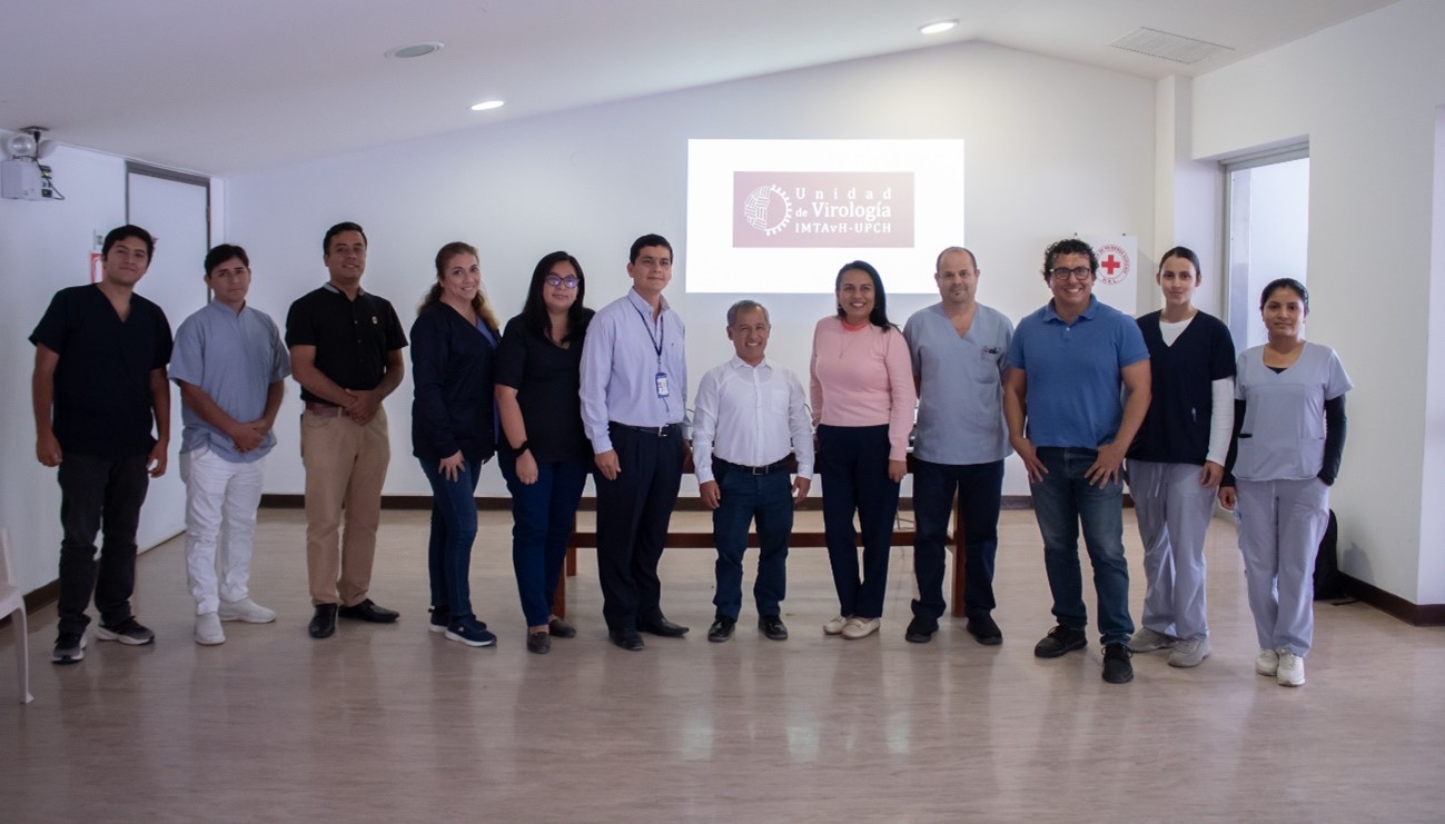 Visita de Miembros de la Unidad de Virología al Hospital Regional de Lambayeque, Chiclayo