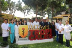 Delegación de la St. Marianna University School of Medicine visita el IMT AvH para fortalecer investigación en HTLV-1